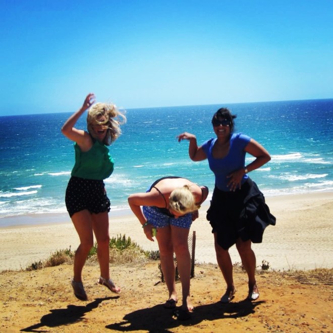 The world's worst attempt at a synchronised jump.